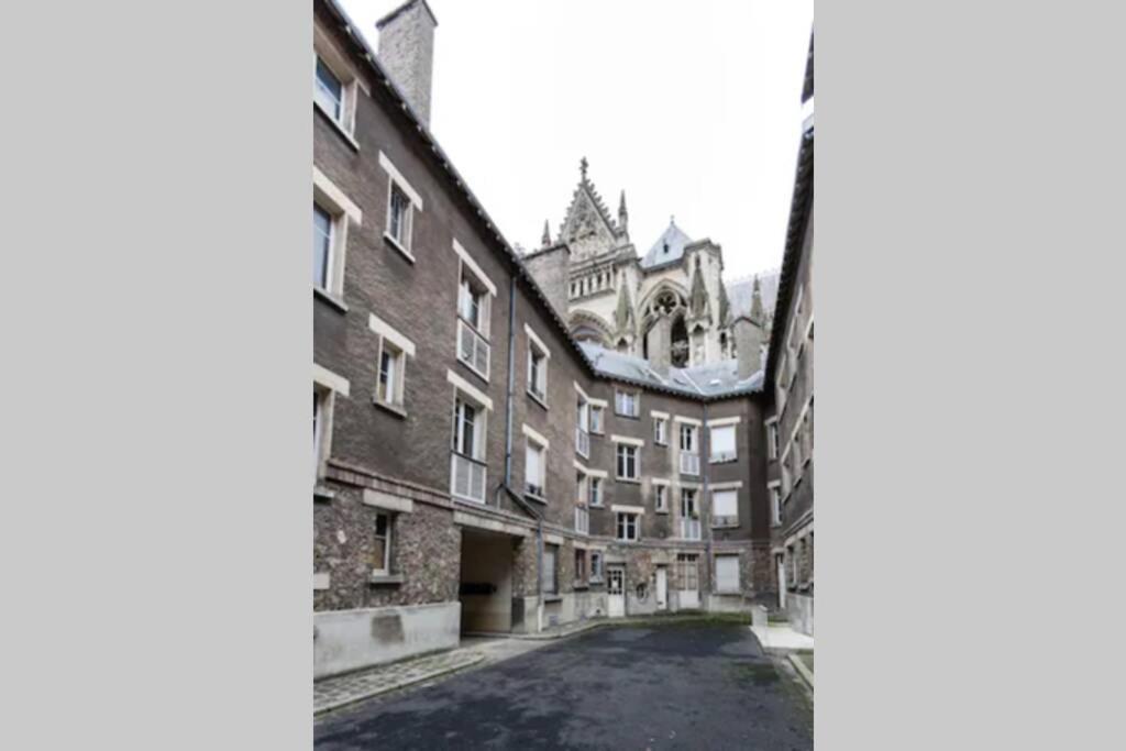 Hyper Centre Cathedrale Reims Exterior photo
